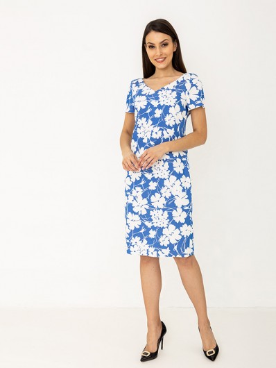 Prosta taliowana sukienka, charakteru nadaje tkanina niebieska w białe kwiaty o dekolt w szpic Bee Collection Mirkka