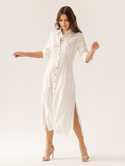 Elegancka, a zarazem sportowa sukienka safari, biała z oryginalnymi guzikami, rozpinana z rękawem Bee Collection Dora