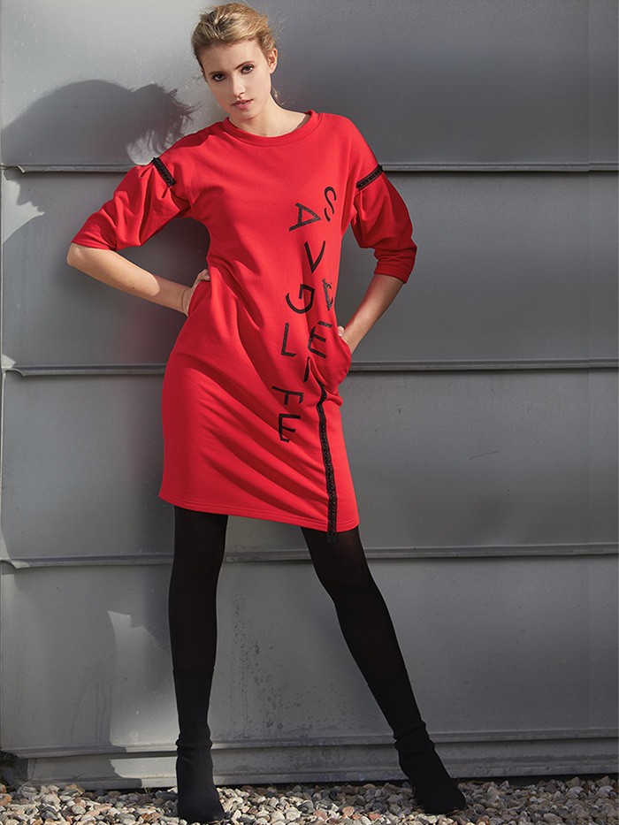 Sukienka z wygodnej czerwonej dzianiny , przed kolano z rękawem poszerzonym, trendy lata 80' Bee Collection Savage